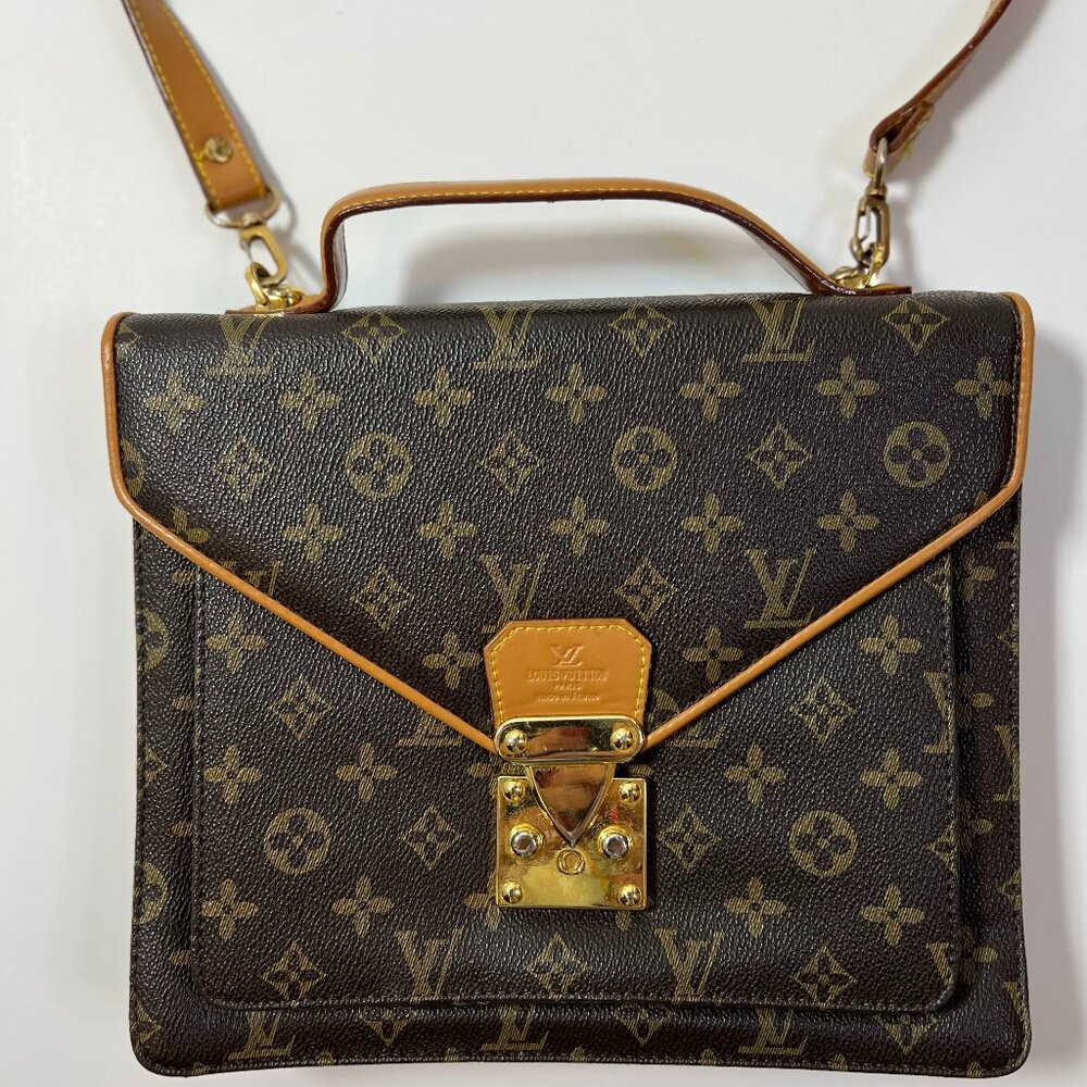 Medium Size Stylish Brown Rep Shoulder Handbag  – Vintage - Classic & Versatile